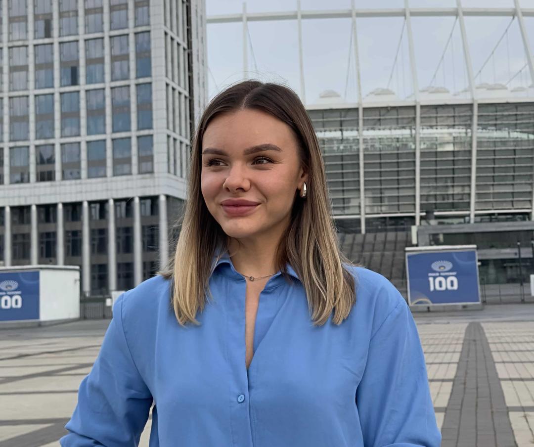 Преподаватель Анастасия